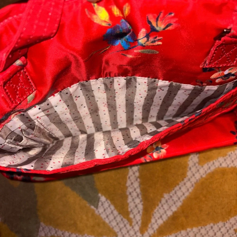 Lug Windjammer Tote Bag Crimson Bloom Floral Red - Picture 10 of 16